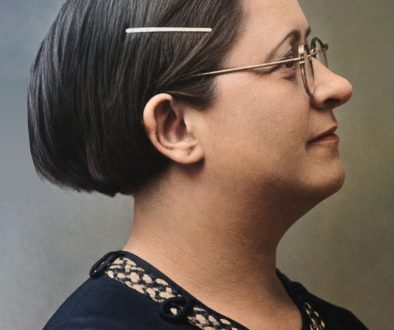 BIO_Foto de la ficha de inscripción de Amparo Poch en el Consulado español de Montpellier (1941) COLOR